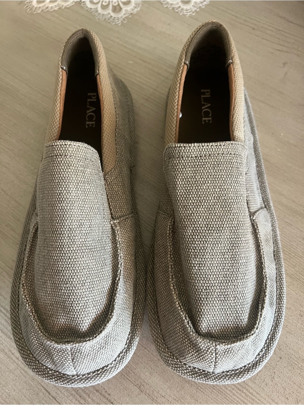 The Children’s Place Slip-On Canvas Loafers • Light Beige • NEW WITHOUT TAGS